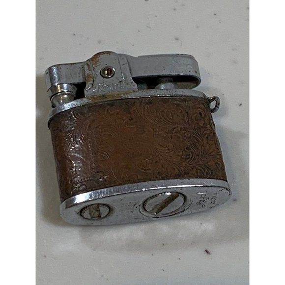 Vintage Royal Mini Lighter Refillable Floral Engraved - Picture 3 of 3